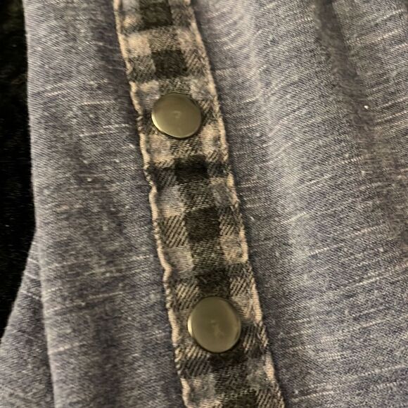 Maurices 2xl plus size cold shoulder blue pullover sweatshirt plaid stripedetail - Picture 6 of 11